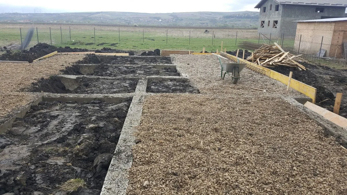 Casă unifamilială Făget — fundații cu pietriș compactat