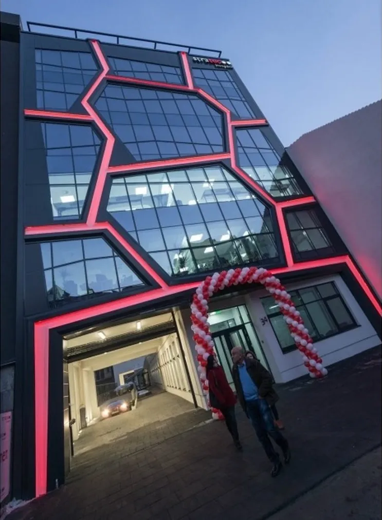 Clădire de birouri Stratec Cluj — fațadă modernă inaugurare